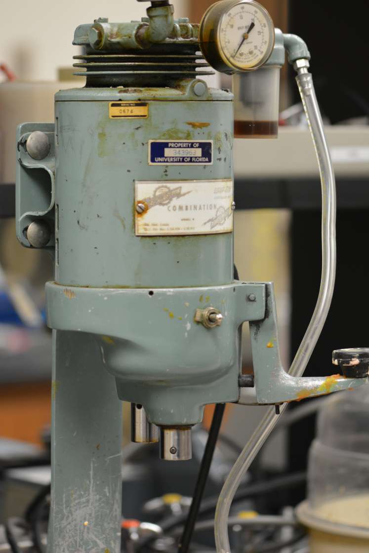 The Vacuum Power Mixer Plus provides a single drive speed of 425 RPM. This slow speed is ideal for mixing quantities from 5 gram to 1,000 gram of plaster, stone, die material, investment and alginate.
